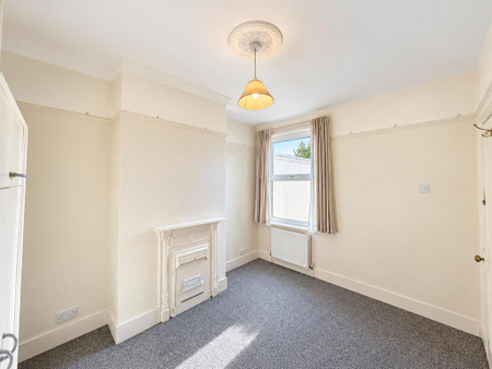 3 bedroom terraced house to rent - Photo 4