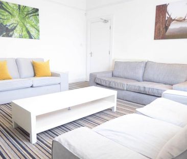 6 bedroom house to rent - Photo 2