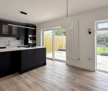 3 bedroom detached house to rent - Photo 5