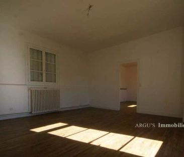 Maison à Louer à Civray - Photo 1