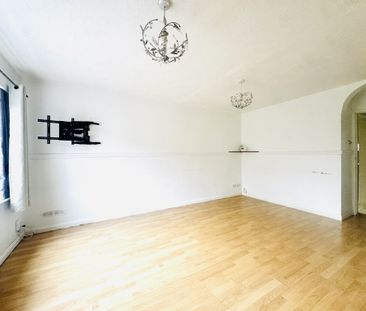 Albert Road, Wellingborough - Photo 2