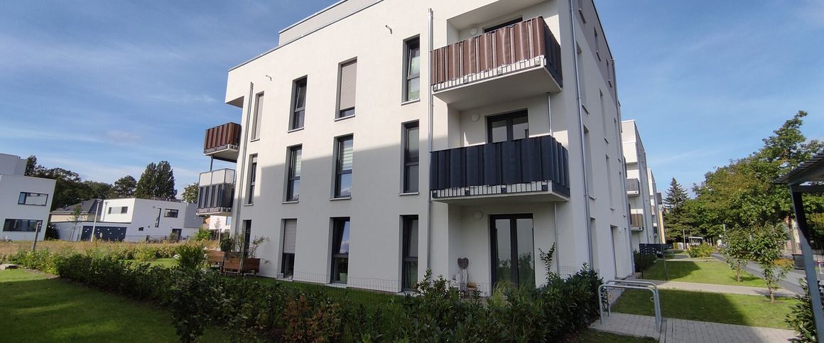 *Traumhafte 4-Zimmer-Wohnung mit 2 Balkonen in Coswig ? Modern & Neuwertig!* - Foto 1