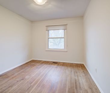 For Lease - 542 Trudale Court, Oakville, Ontario - Photo 6