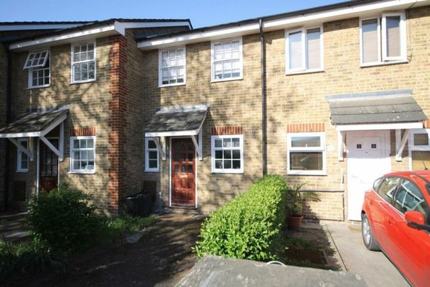 Oakshaw Road, SW18, London - Photo 1