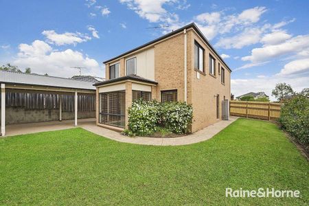 10 Park Ridge Circuit, Kellyville, NSW 2155 - Photo 3