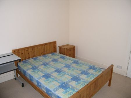 5 Bed Student Accommodation - Photo 5