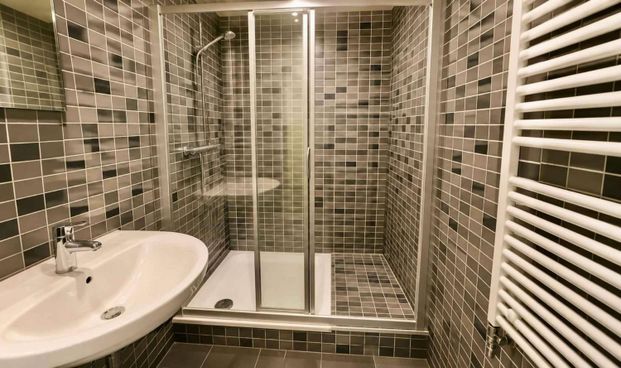 9 Zimmer, 276 m², EG - Foto 1