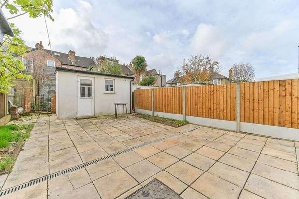 Hatch Road, Norbury, SW16 - Photo 1