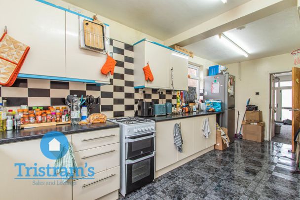 3 bed Detached House for Rent - Photo 1