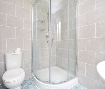 12, Oakdene Vale, Leeds, West Yorkshire, LS17 8XT - Photo 4