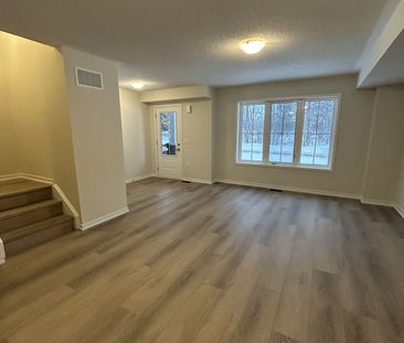 For Lease - 9 Kingbird Common, Cambridge, Ontario - Photo 4