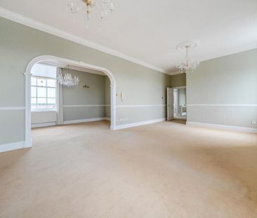 3 bedroom flat to rent - Photo 1