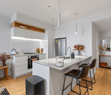 Stylish Apartment in an excellent Location! - Photo 5