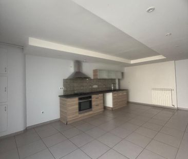 Location Maison 5 pièces 133m² PUYGOUZON 81990 - Photo 5