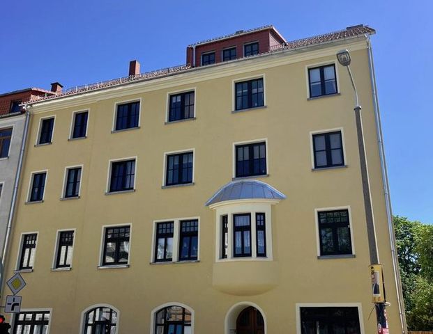 helle und freundliche 2 Raum Erdgeschoß Wohnung in sehr gepflegtem Mehrfamilienhaus zu vermieten - Photo 1