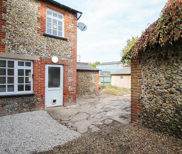 Barham Hall Cottages, Bartlow Road, Linton - Photo 3