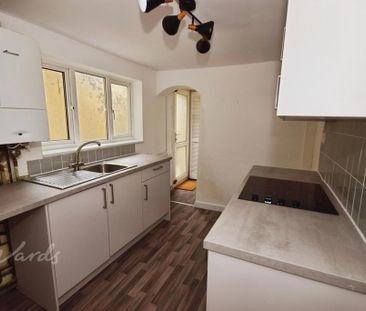 4 bedroom terraced house to rent - Photo 5