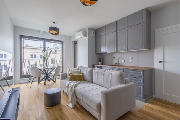 Eleganckie 2 pokoje na Woli, garaż, concierge 39.76 m² - Фото 1