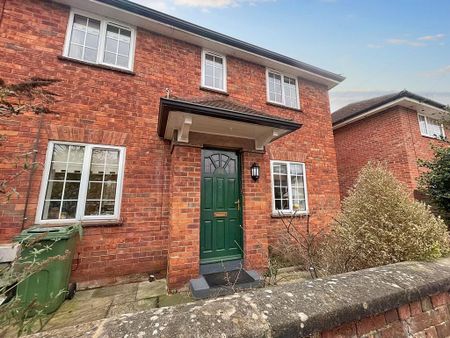 4 bedroom semi-detached house to rent - Photo 2