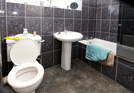 29 Georges Street, Newtownards, BT23 7NH - Photo 3