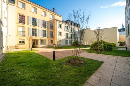 location Appartement T5 DE 110.6m² À VERSAILLES - Photo 4
