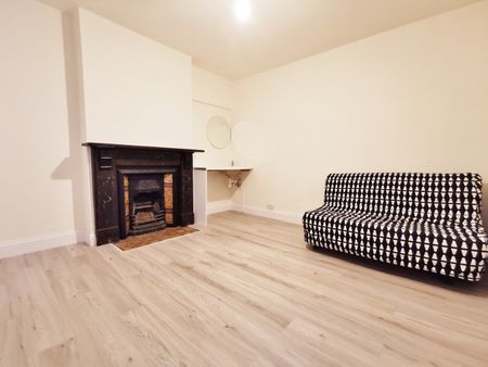 Room for rent - Photo 2