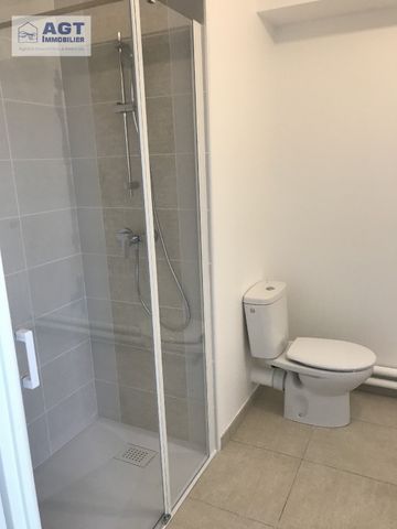 Location Appartement 2 pièces 45m² BEAUVAIS 60000 - Photo 3