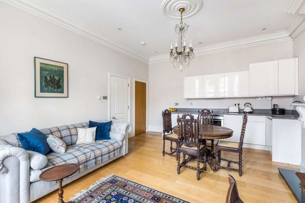 Montague Road, Richmond, Surrey, TW10 6QJ - Photo 1