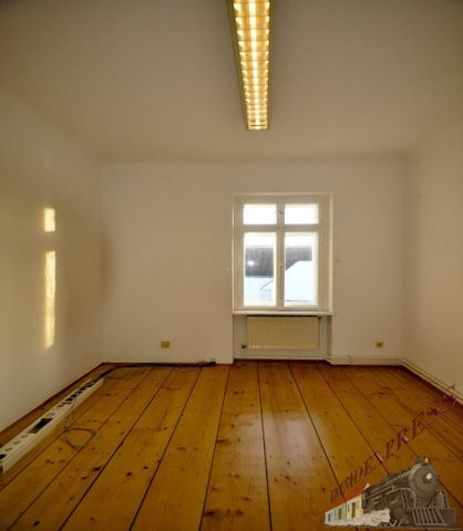 Villa in gut frequentierter und auch repräsentativer Lage! Ideal als Rechtsanwaltskanzlei oder Praxisraum und dgl. geeignet. - Photo 2