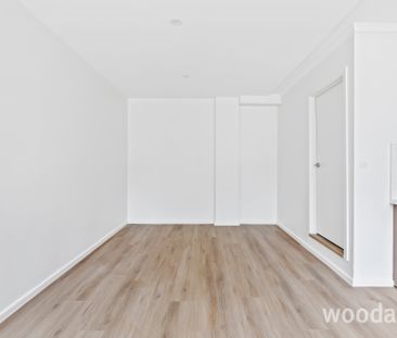 Renovating apartment with utilities included - Photo 6