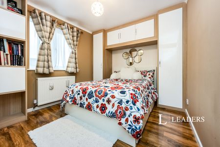 2 bedroom house to rent Pettingrew Close, Walnut Tree, Milton Keynes, Buckinghamshire, MK7 - Photo 5