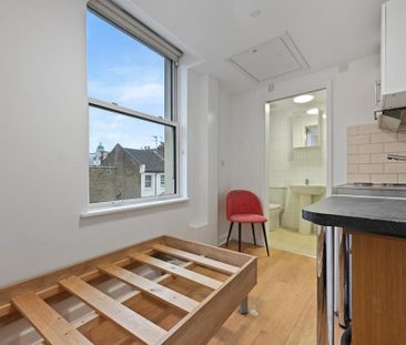 Studio to rent - Photo 1