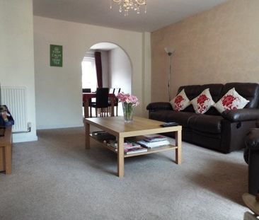 Queensgate, Maidstone - Photo 1