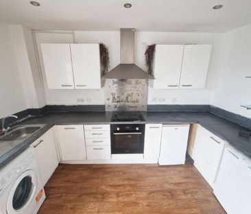 2 bedroom flat to rent - Photo 6