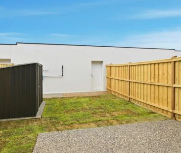 BRAND NEW TOWNHOUSE - Photo 2