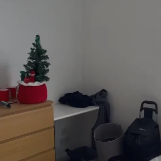 1 bedroom in a flat share to rent - Photo 3