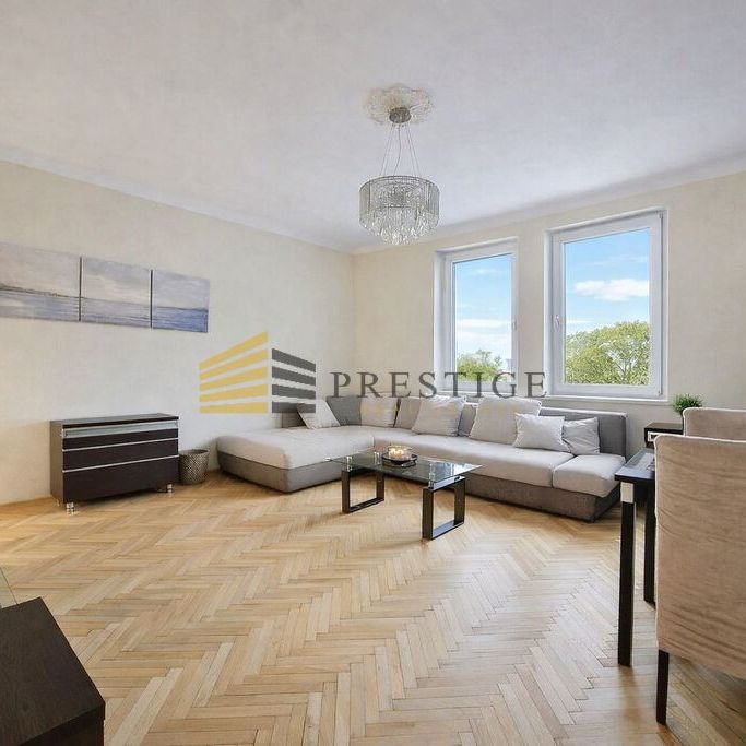 Warszawa, Śródmieście, Krucza - Zdjęcie 1