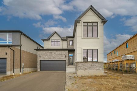 For Lease - 16 Munn Crescent, Brant, Ontario - Photo 3