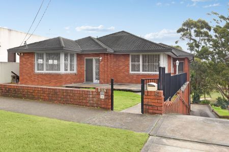 102 Tunstall Avenue, Kingsford. - Photo 2