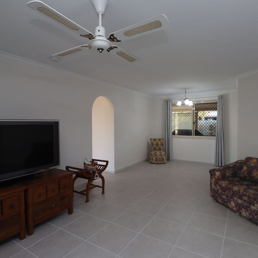 27 Moonbi St, 4655, Scarness Qld - Photo 1