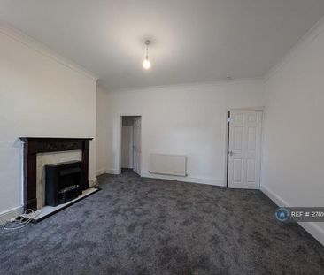 3 bedroom end of terrace house to rent - Photo 3