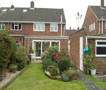 3 bedroom semi-detached house to rent - Photo 6