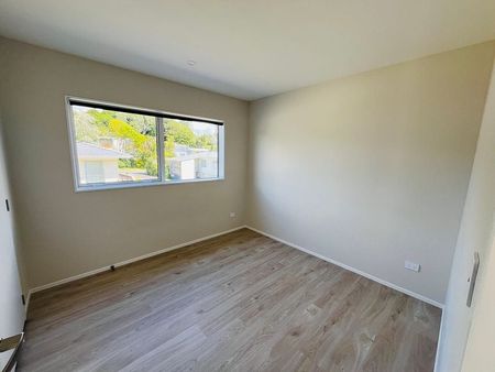 Modern and Sunny 3BR + Study in Glenfied - Photo 3