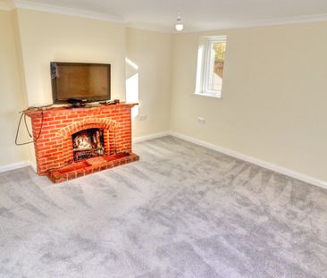 4 bedroom detached house to rent - Photo 1