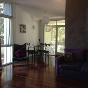Kelmscott - Photo 2