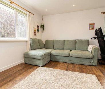 Old Bakery Court, Pentyrch, CF15 - Photo 1