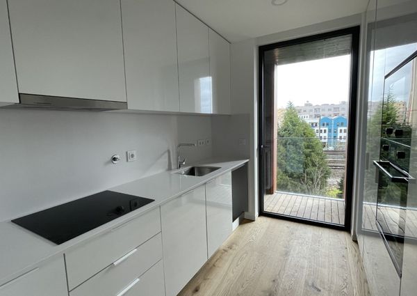 Apartamento T2 de Luxo no Cais da Fonte Nova com Vistas Deslumbrantes para a Ria de Aveiro