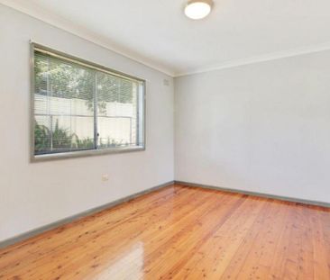 4 / 19 St Johns Avenue, Mangerton, NSW 2500 - Photo 2