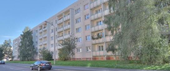 3-Raum-Wohnung mit Balkon, neu saniert! - Photo 1