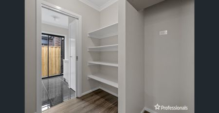 Modern comfort in Bonnie Brook’s booming zone! - Photo 3